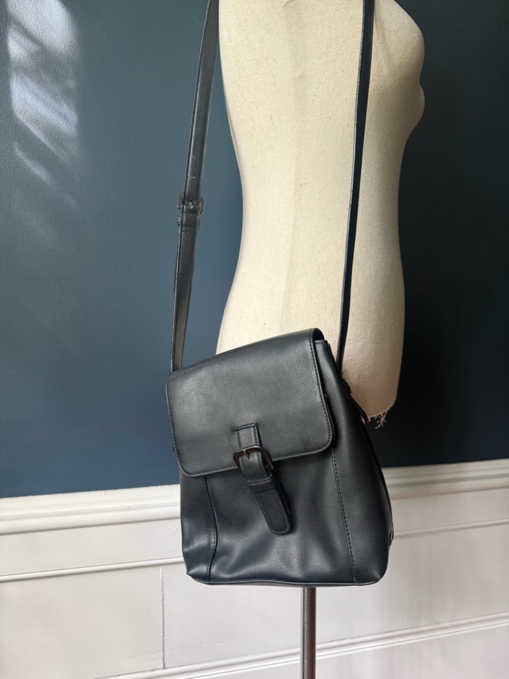VTG Nine West 90s Black Faux Leather Crossbody Shoulder Bag